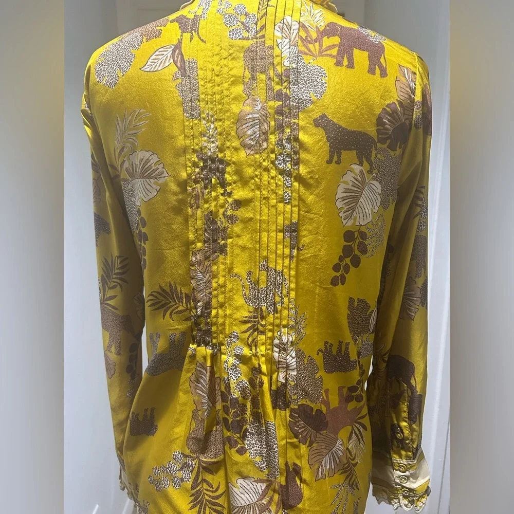 Johnny Was 100% Silk Blouse XXS Yellow Safari Animal Print Pintuck Ruffle Boho - Picture 2 of 8